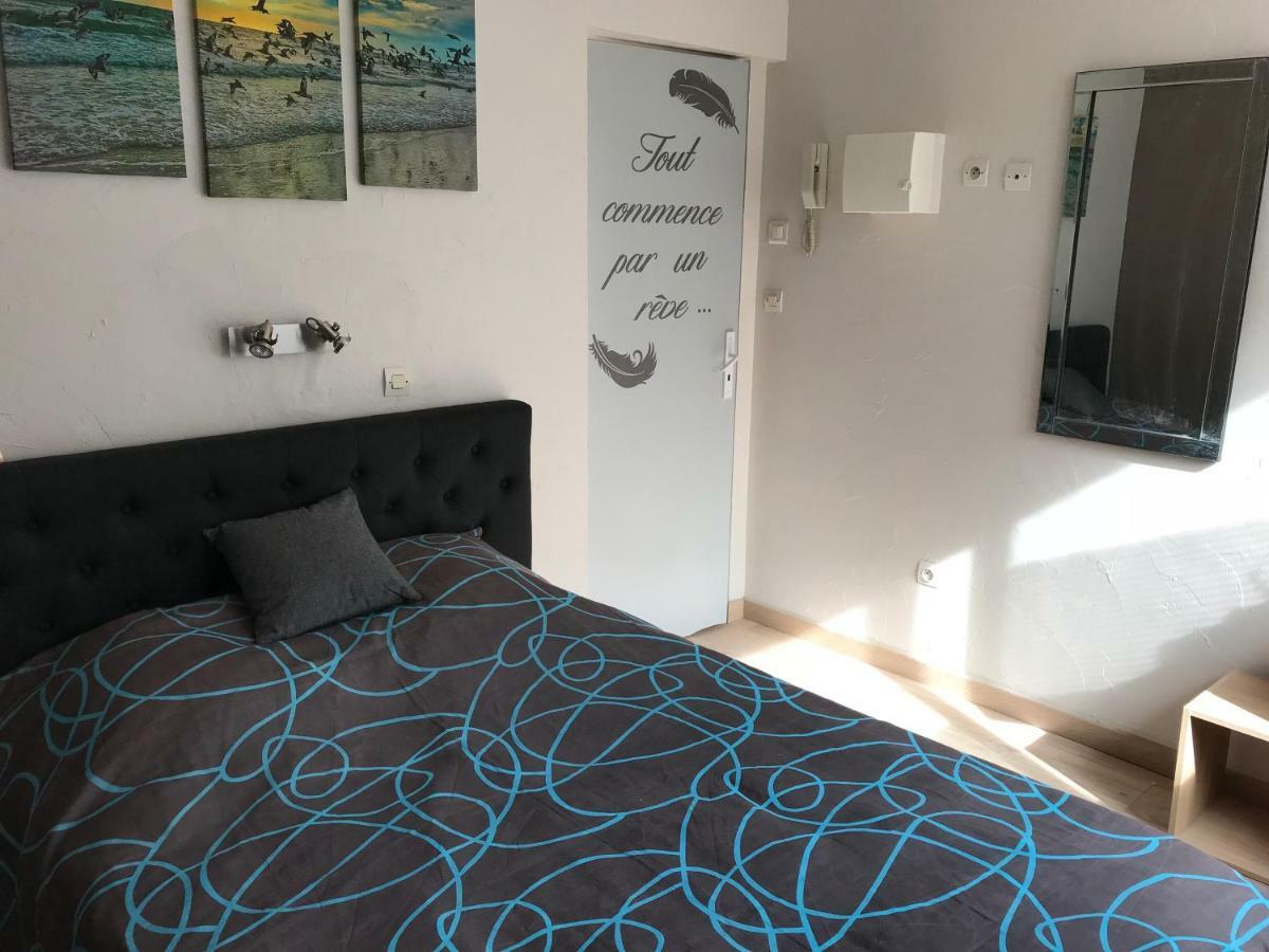Lumineux T2 Vieille ville 3 pers parking gratuit - by La Source d'OrFée Boulogne-sur-Mer Extérieur photo
