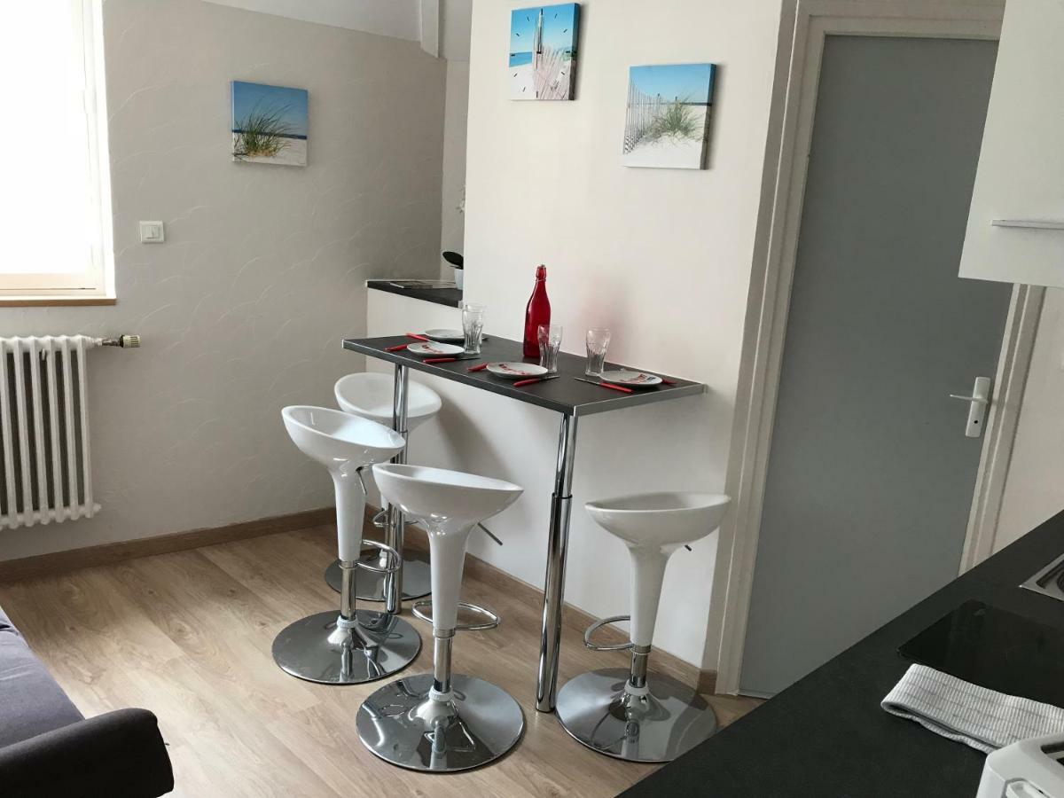 Lumineux T2 Vieille ville 3 pers parking gratuit - by La Source d'OrFée Boulogne-sur-Mer Extérieur photo